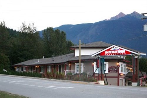 The Revelstoke Gateway Inn Exterior foto